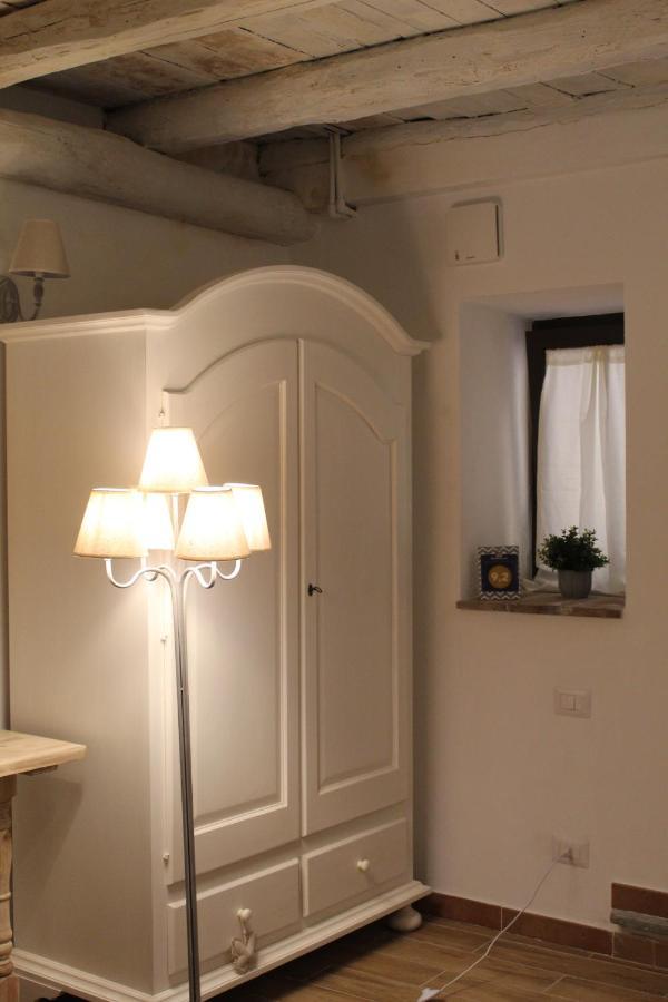 Livia'S Charming Room Trevignano Romano Exterior photo
